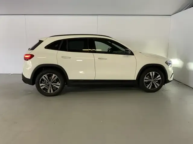 Mercedes-Benz GLA 180