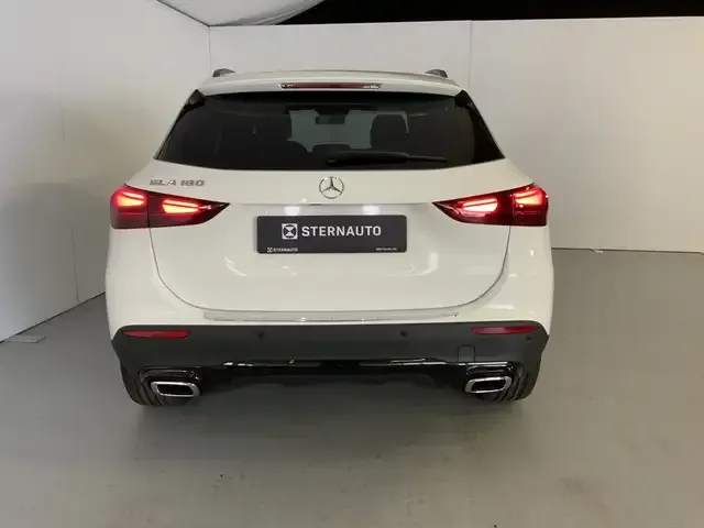 Mercedes-Benz GLA 180