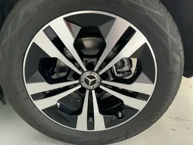 Mercedes-Benz GLA 180