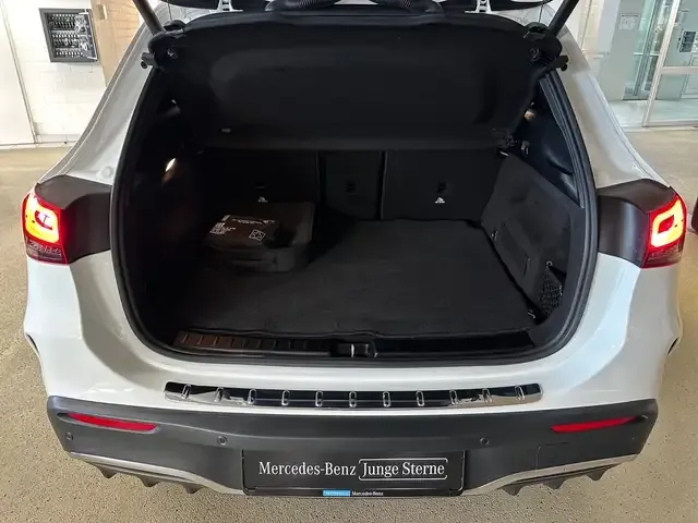 Mercedes-Benz EQA 300