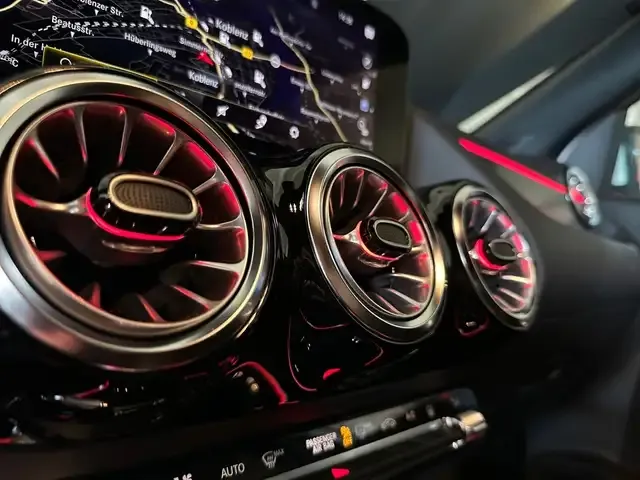 Mercedes-Benz EQA 300