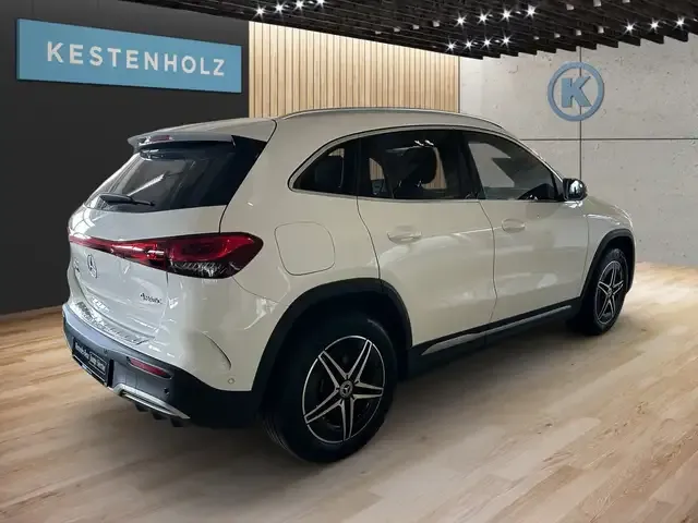 Mercedes-Benz EQA 300