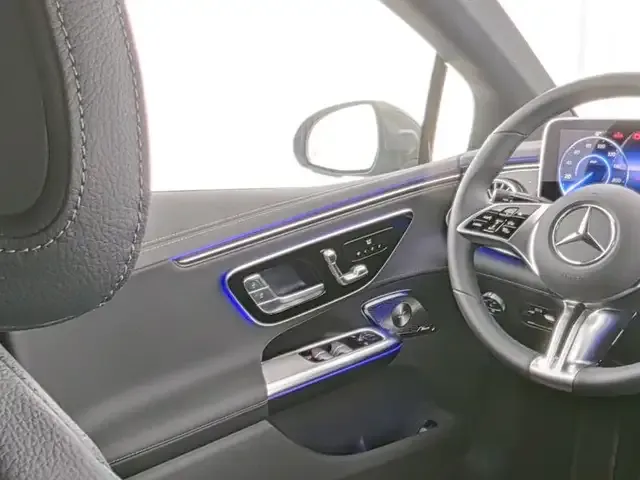Mercedes-Benz EQE 300