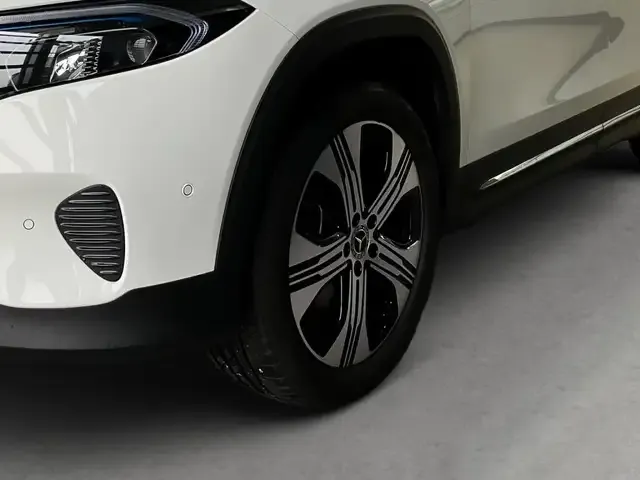 Mercedes-Benz EQB 300