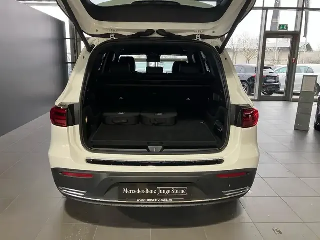 Mercedes-Benz EQB 300