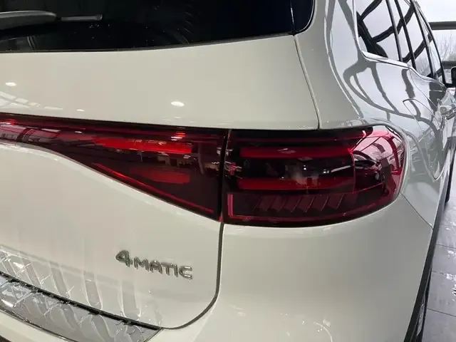 Mercedes-Benz EQB 300