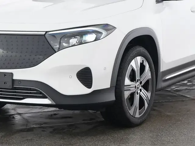 Mercedes-Benz EQB 300