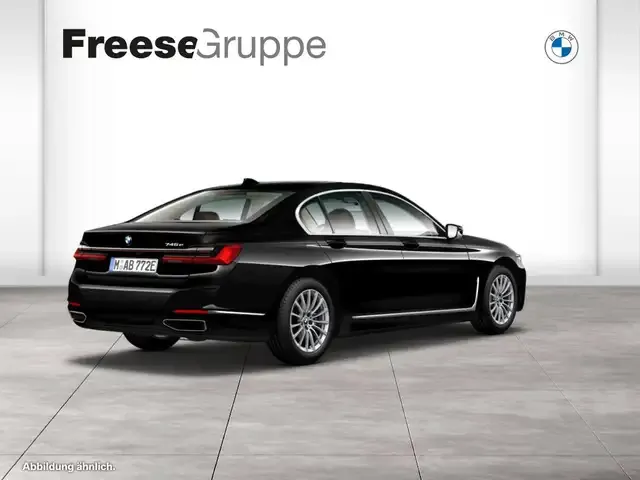 BMW 745