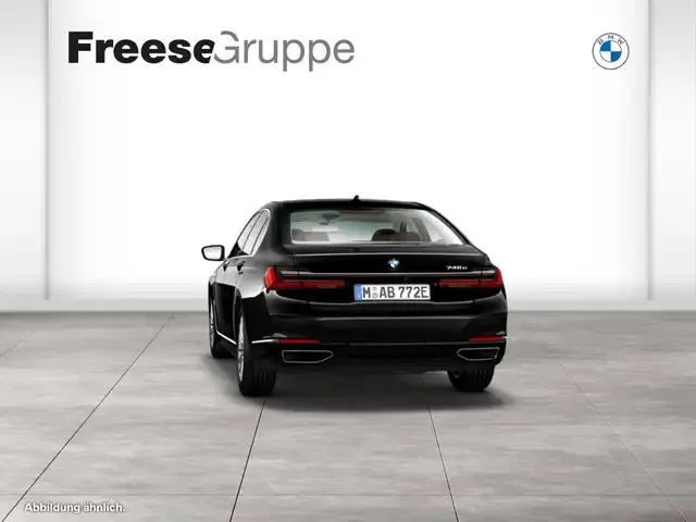 BMW 745