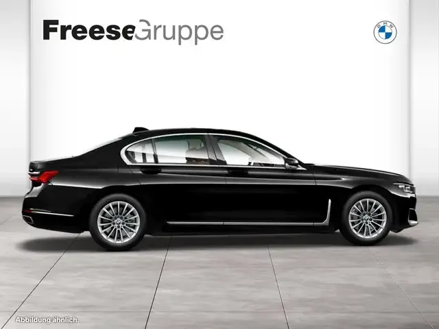 BMW 745