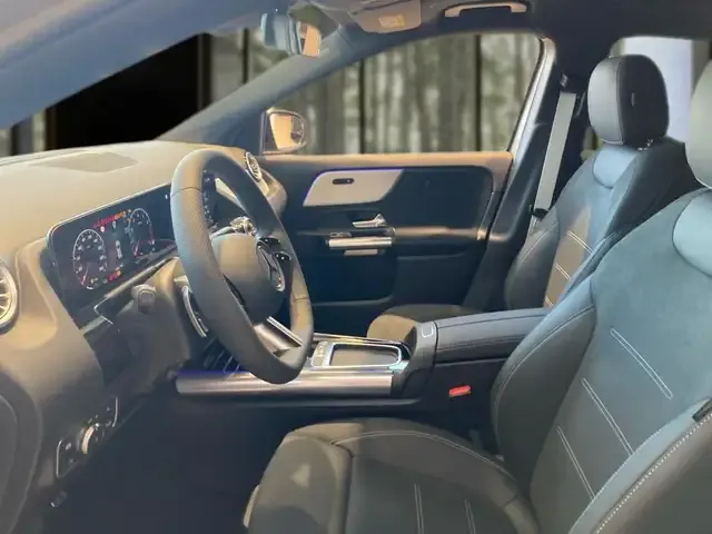 Mercedes-Benz GLA 220