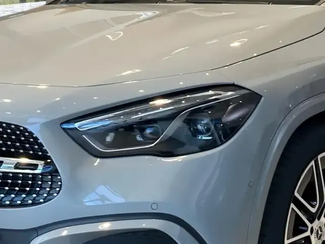 Mercedes-Benz GLA 220