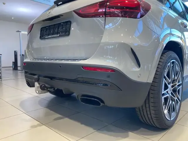 Mercedes-Benz GLA 220