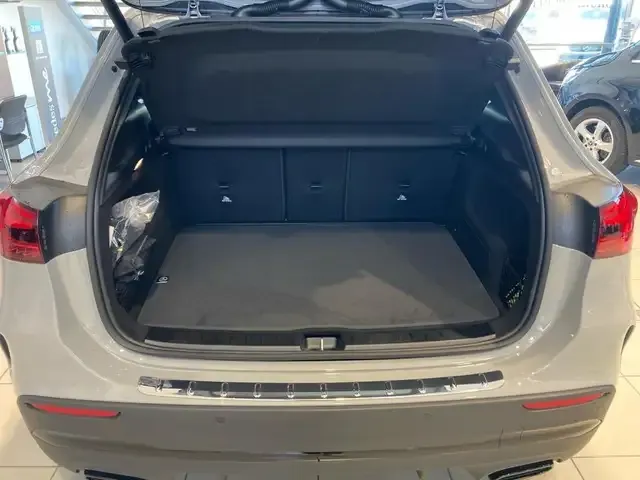 Mercedes-Benz GLA 220