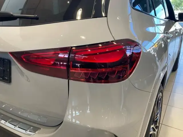 Mercedes-Benz GLA 220