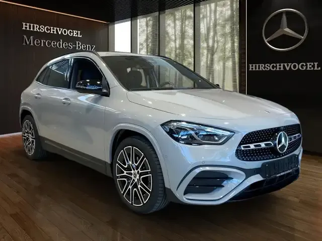 Mercedes-Benz GLA 220