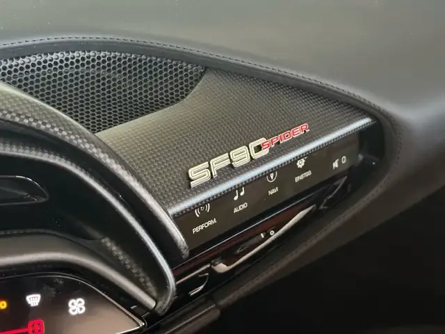 Ferrari SF90 Spider
