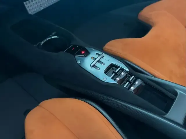 Ferrari SF90 Spider