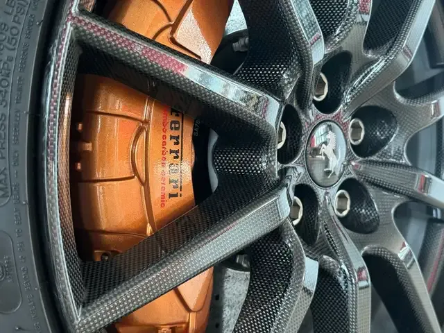 Ferrari SF90 Spider