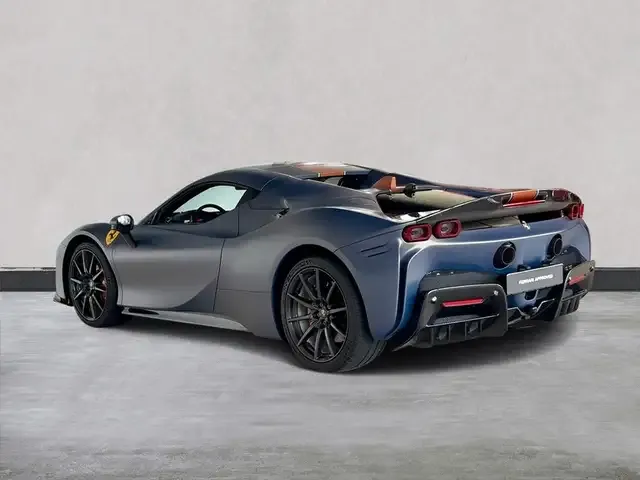 Ferrari SF90 Spider