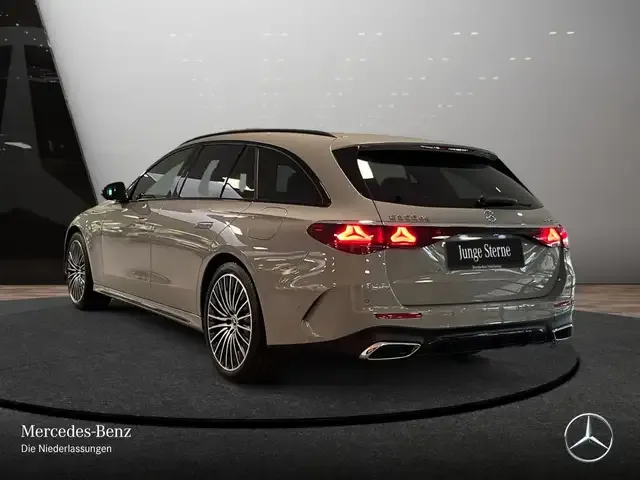 Mercedes-Benz E 300