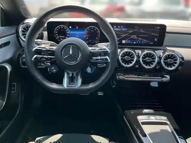 Mercedes-Benz CLA 35 AMG