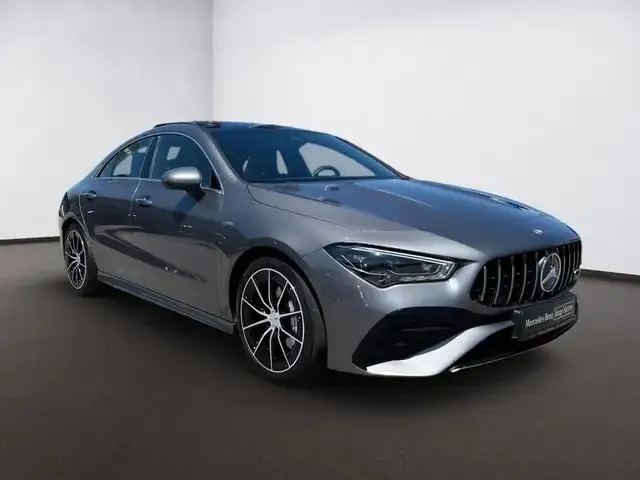 Mercedes-Benz CLA 35 AMG