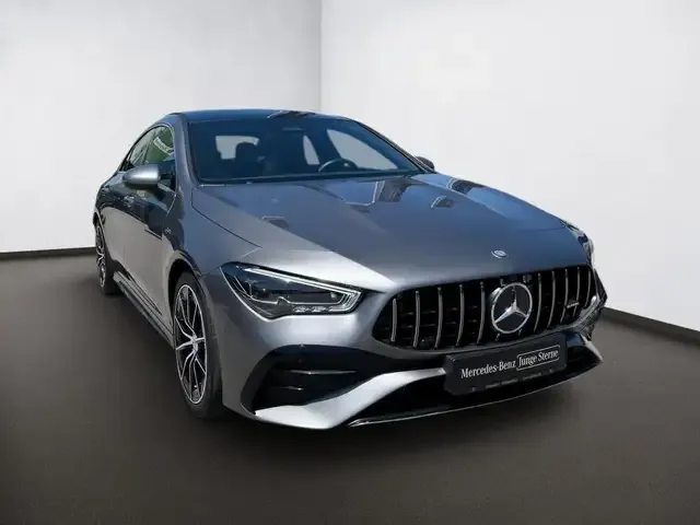 Mercedes-Benz CLA 35 AMG