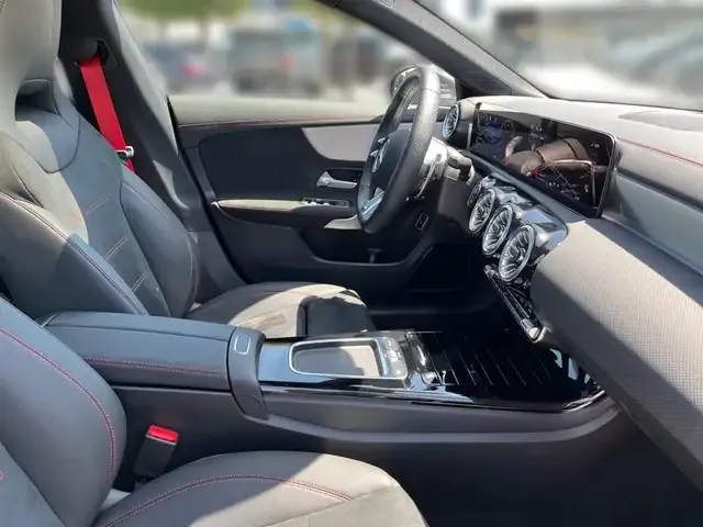 Mercedes-Benz CLA 35 AMG