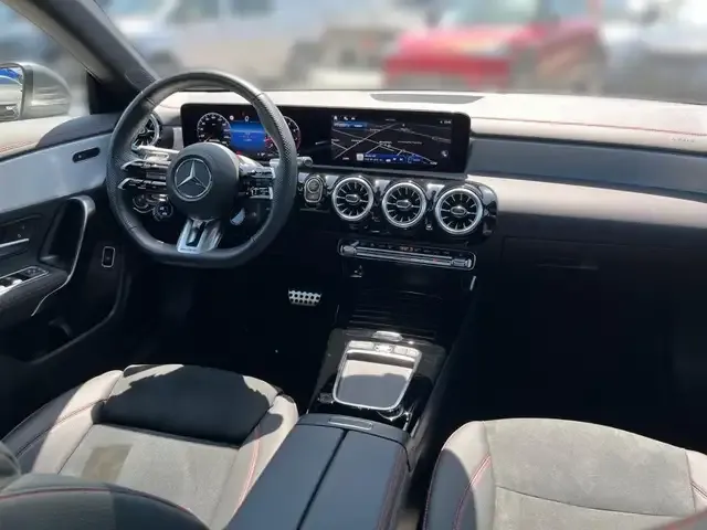 Mercedes-Benz CLA 35 AMG
