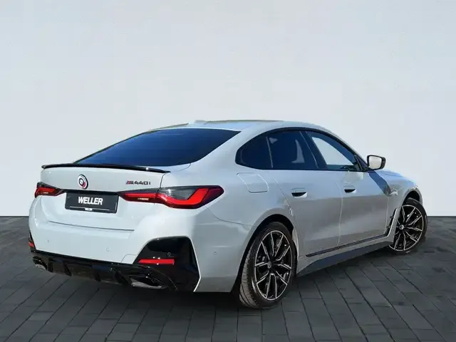 BMW 440