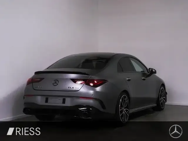 Mercedes-Benz CLA 35 AMG