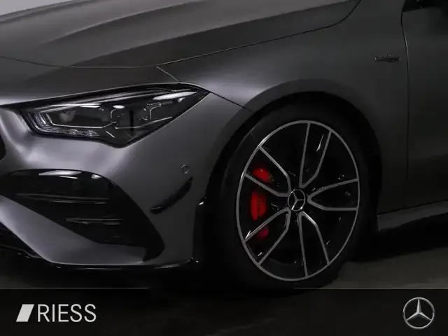 Mercedes-Benz CLA 35 AMG