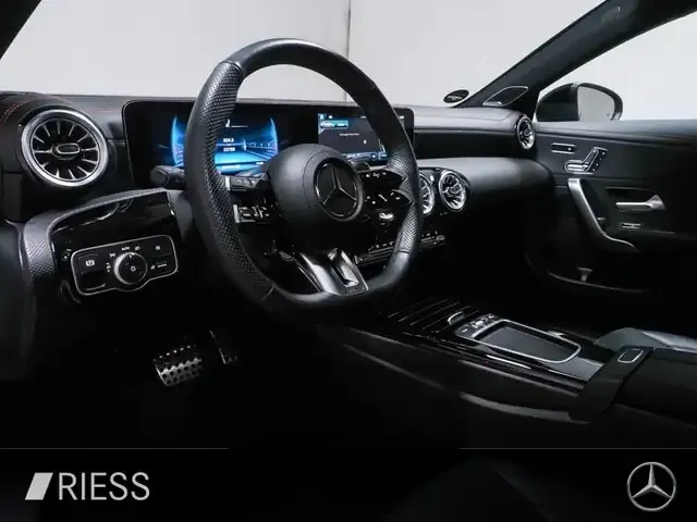 Mercedes-Benz CLA 35 AMG