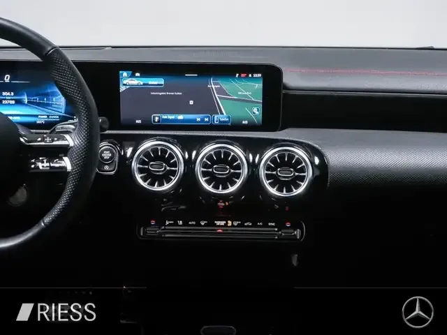 Mercedes-Benz CLA 35 AMG