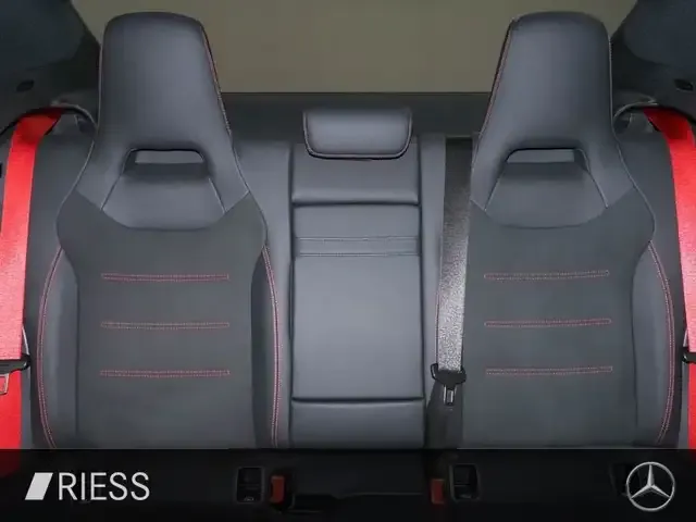 Mercedes-Benz CLA 35 AMG