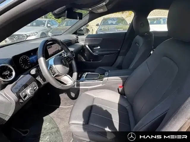 Mercedes-Benz CLA 220