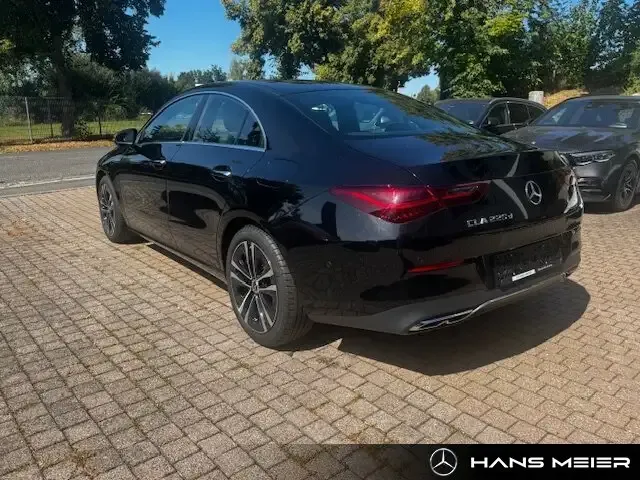 Mercedes-Benz CLA 220