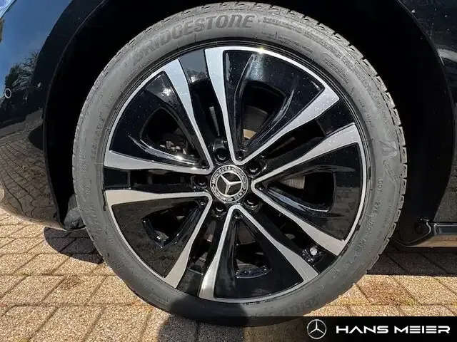 Mercedes-Benz CLA 220