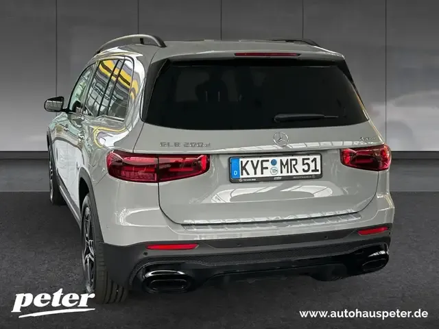 Mercedes-Benz GLB 200