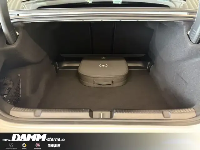 Mercedes-Benz EQE 300