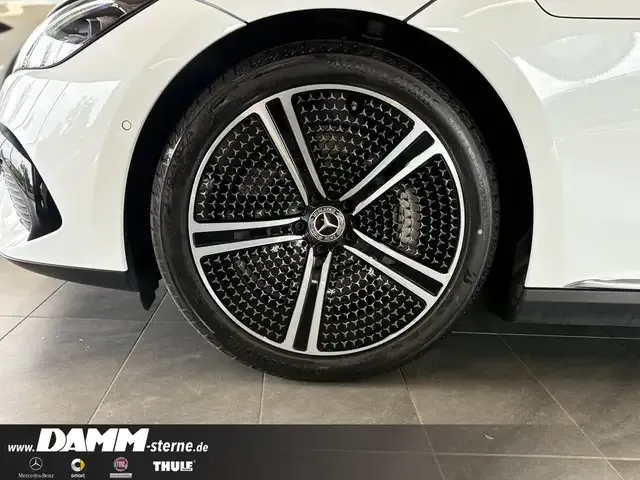 Mercedes-Benz EQE 300
