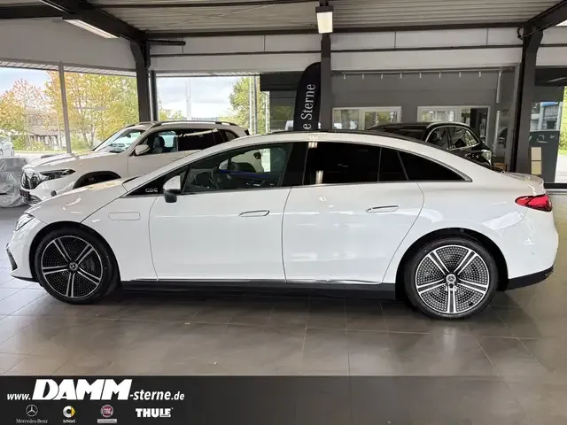 Mercedes-Benz EQE 300