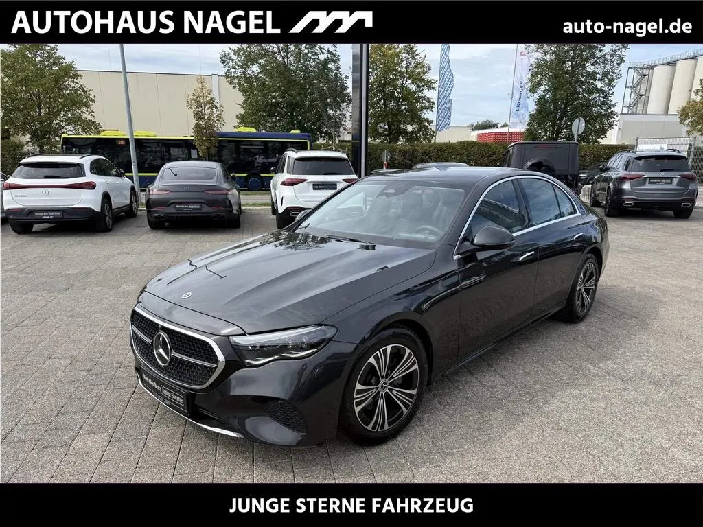 Mercedes-Benz E 200