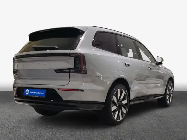 Volvo EX90