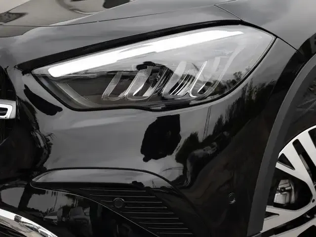 Mercedes-Benz GLA 180