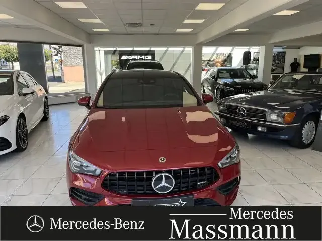 Mercedes-Benz CLA 200