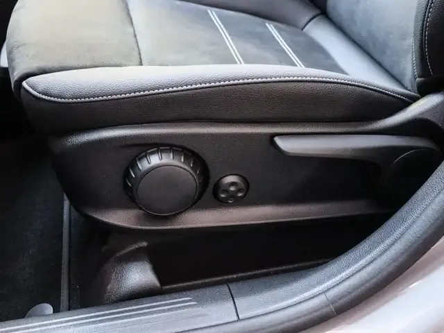 Mercedes-Benz GLA 220