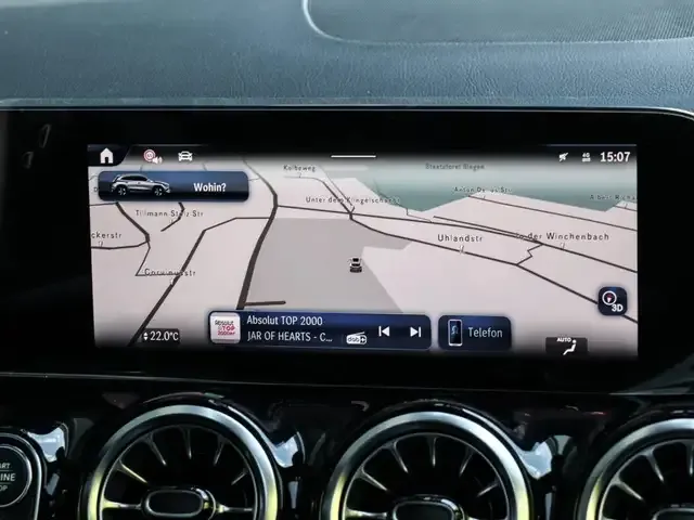 Mercedes-Benz GLA 220