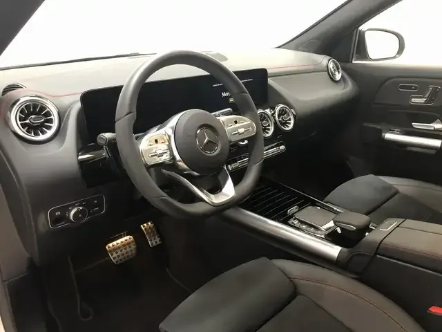 Mercedes-Benz EQA 300